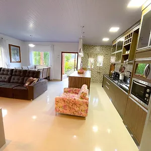 Casa Com 3 Suítes Em Casa de Férias